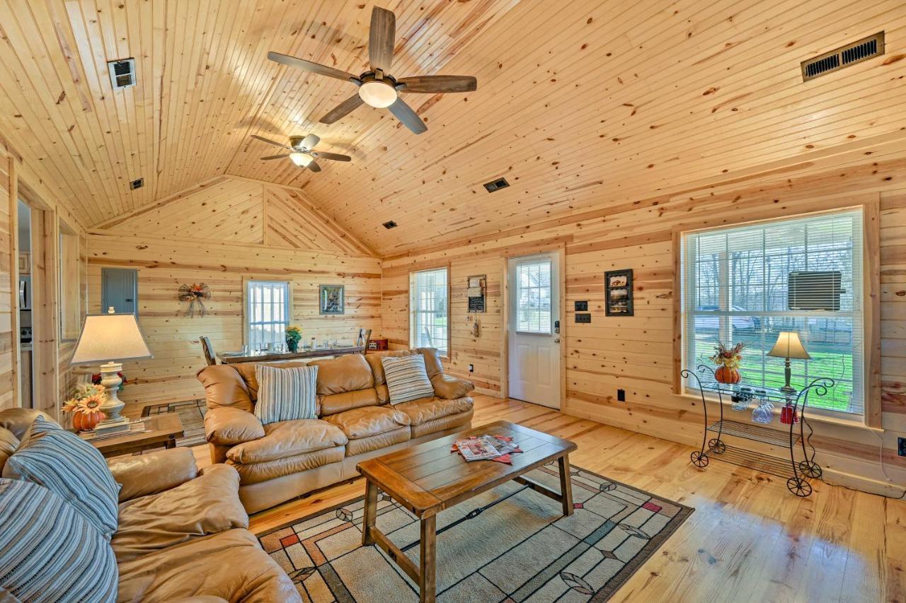 Breathtaking Elkin Getaway With Vineyard Views! Βίλα Εξωτερικό φωτογραφία