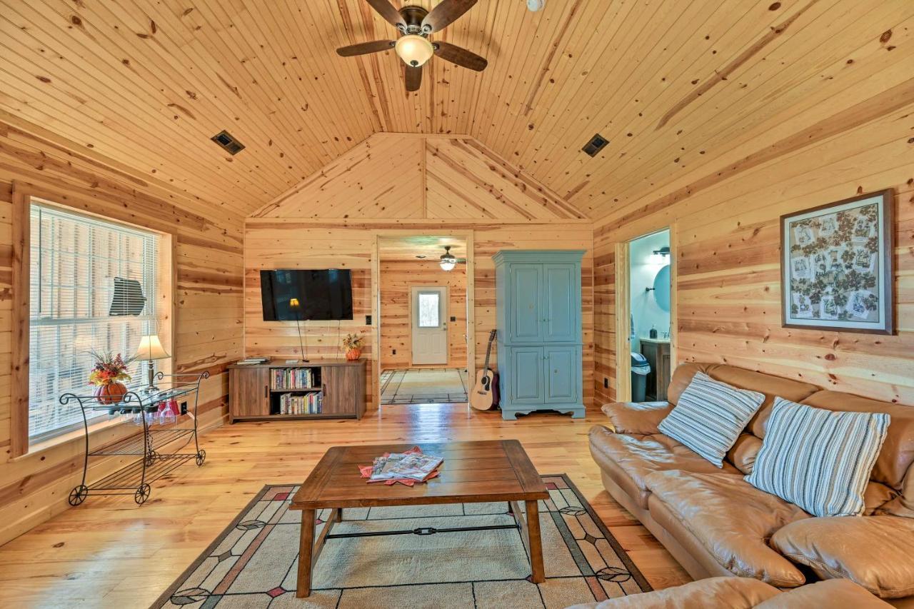 Breathtaking Elkin Getaway With Vineyard Views! Βίλα Εξωτερικό φωτογραφία