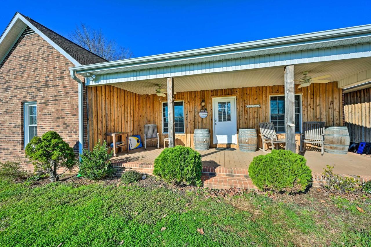 Breathtaking Elkin Getaway With Vineyard Views! Βίλα Εξωτερικό φωτογραφία