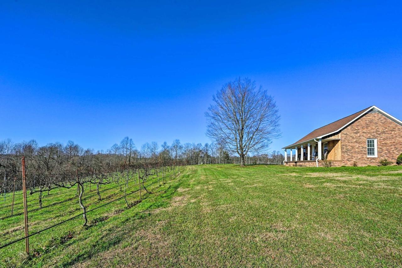 Breathtaking Elkin Getaway With Vineyard Views! Βίλα Εξωτερικό φωτογραφία