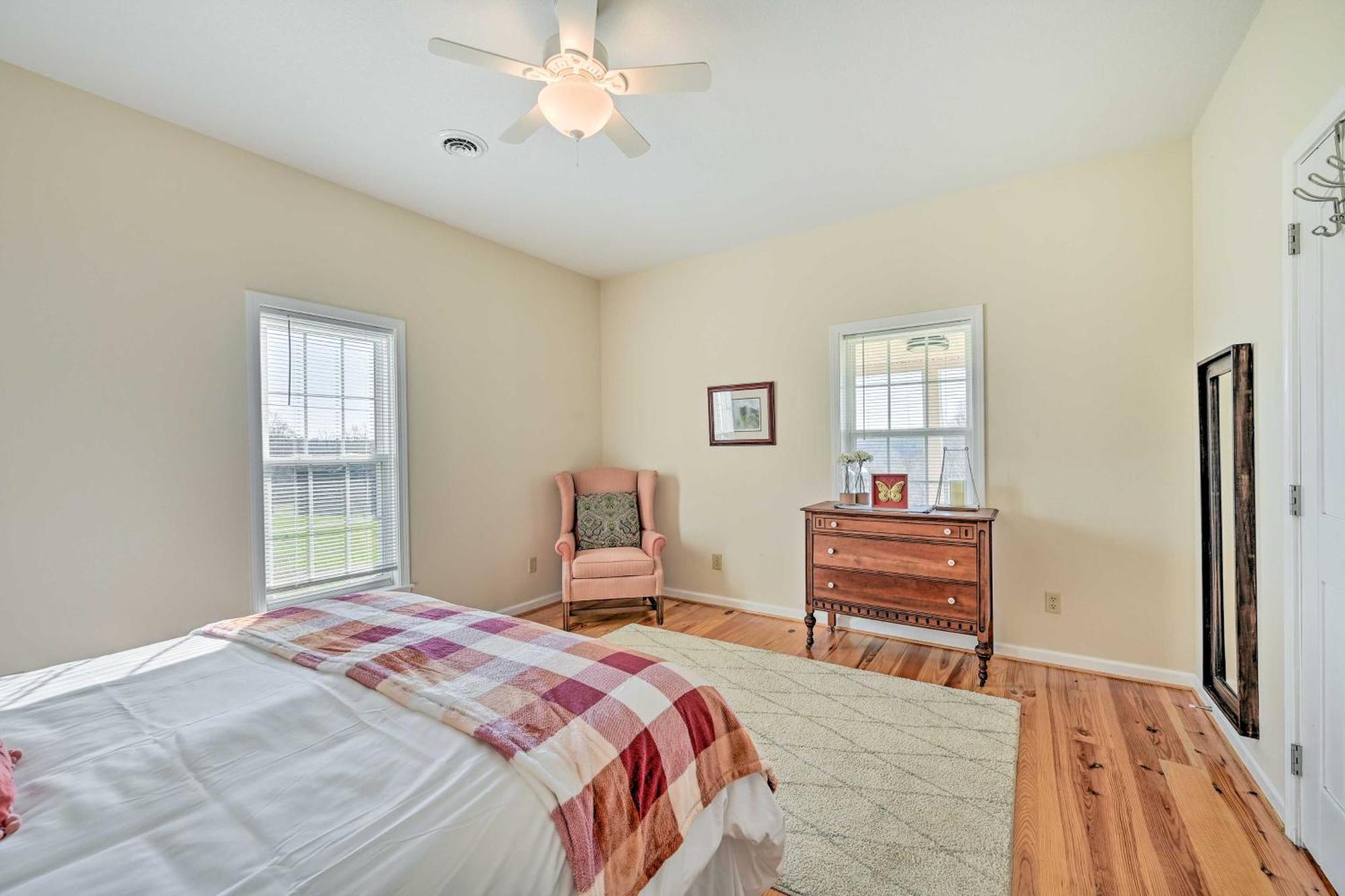 Breathtaking Elkin Getaway With Vineyard Views! Βίλα Εξωτερικό φωτογραφία